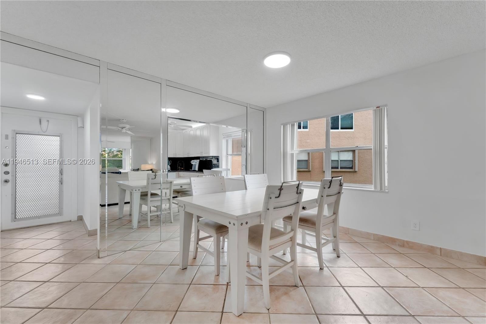 Condo 2BR 2BA - 9721 Sunrise Lakes Blvd, Sunrise, FL