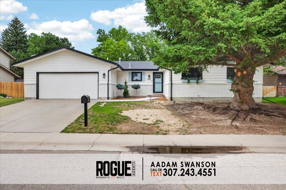 Single Family 3BR 2BA - 2048 Linda Vista Drive, Casper, WY