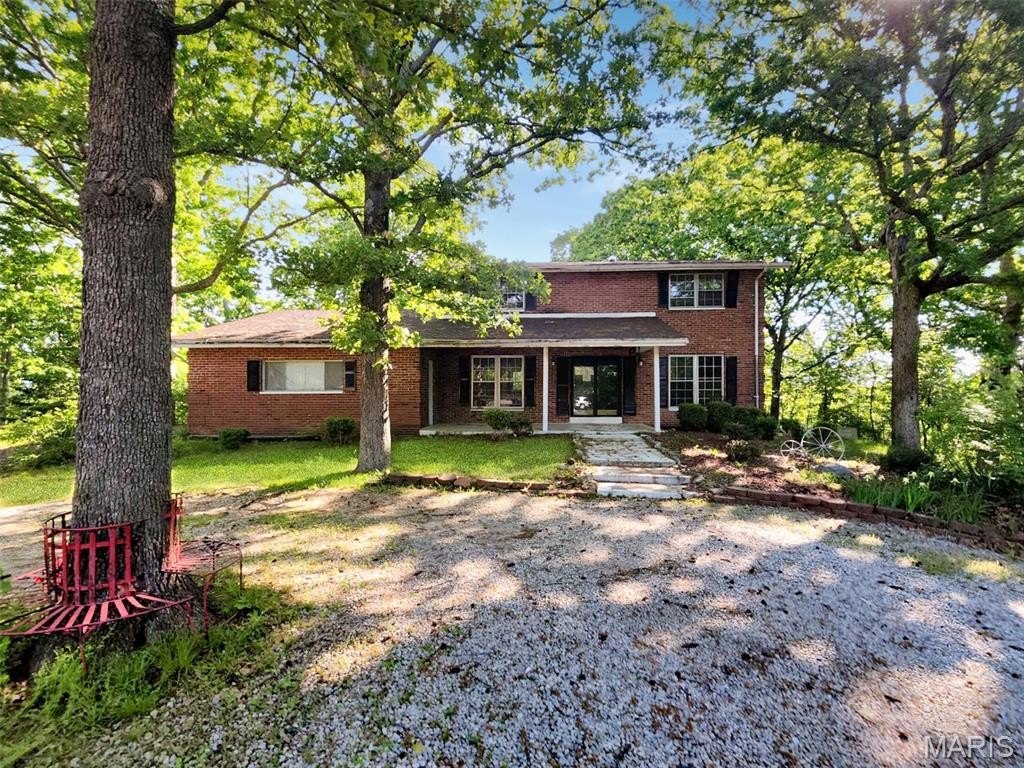Single Family 4BR 3BA - 40 Rainbow Trail, Arnold, MO