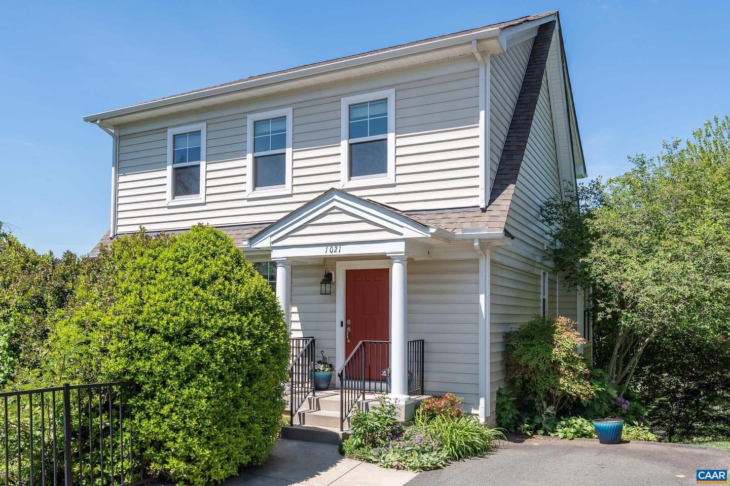 Single Family 4BR 4BA - 1021 RIDGE ST, CHARLOTTESVILLE, VA