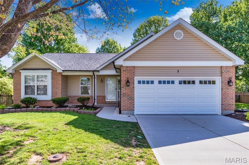 Single Family 3BR 3BA - 3 Sidesaddle Court, Imperial, MO