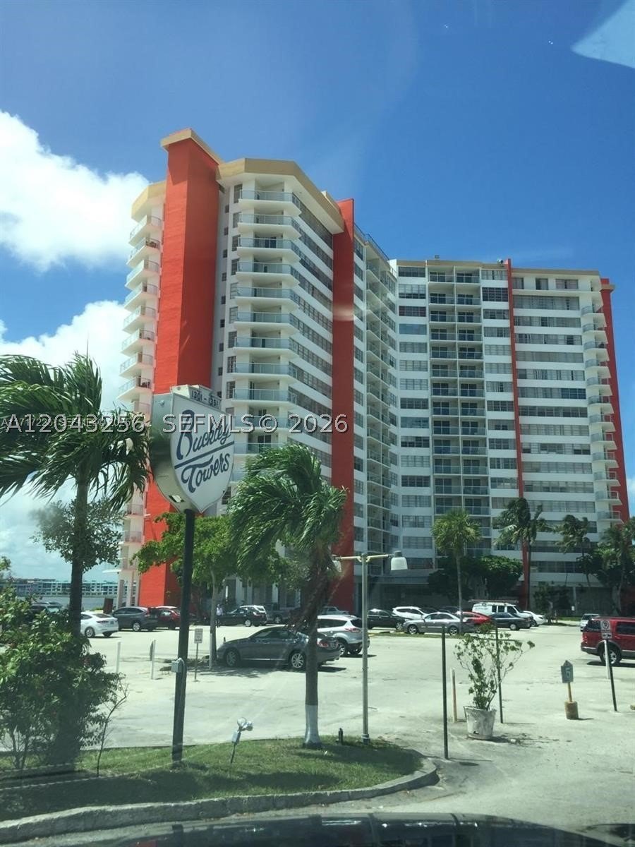 Condo 1BR 1BA - 1301 NE Miami Gardens Dr, Miami, FL