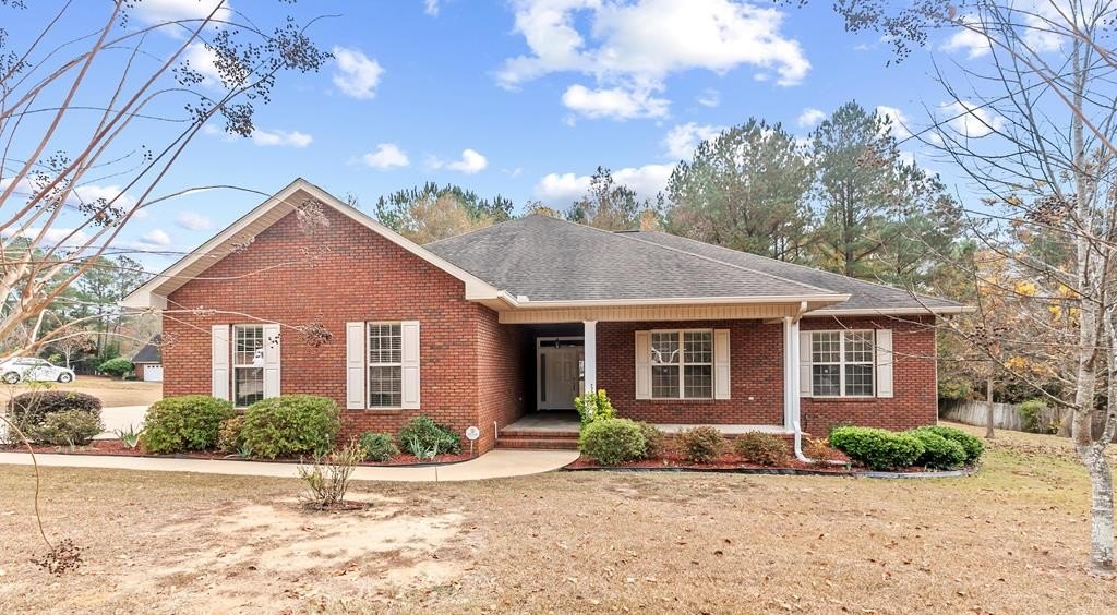 Single Family 4BR 3BA - 264 Plantation Way, Ozark, AL