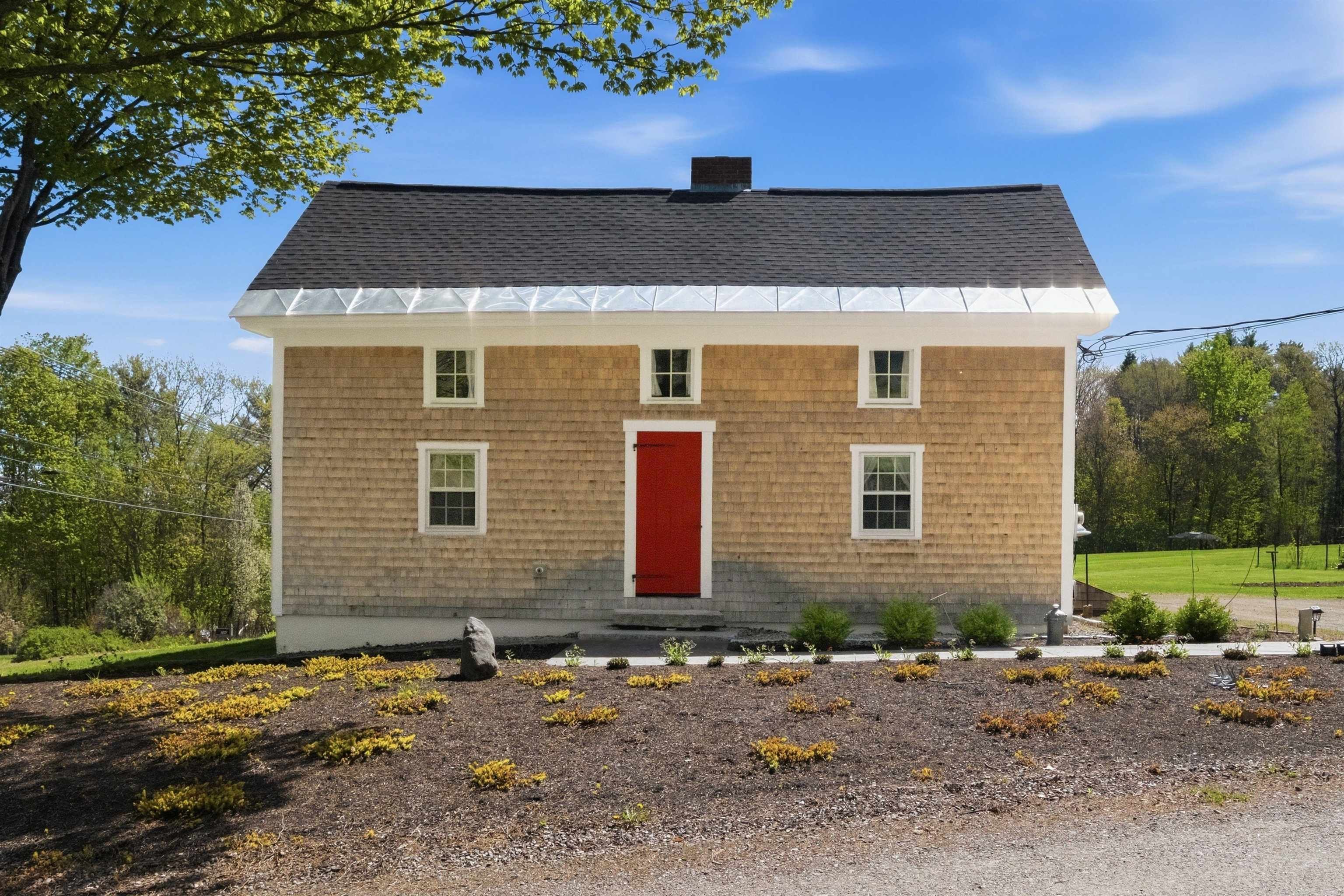 Single Family 2BR 2BA - 291 Bay Hill Road, Northfield, NH