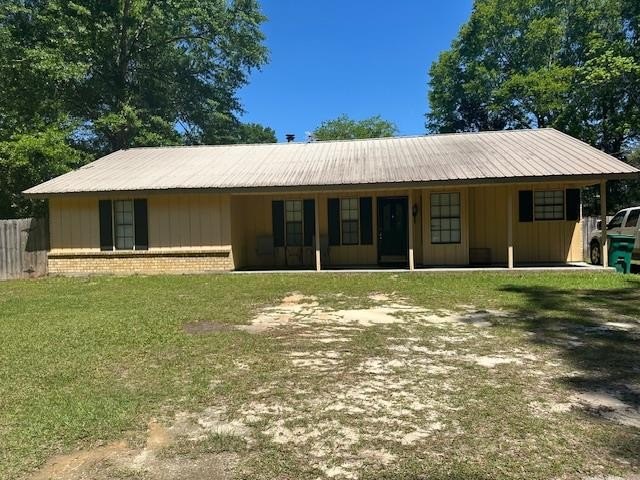 Single Family 2BR 2BA - 206 Glenwood, Carriere, MS