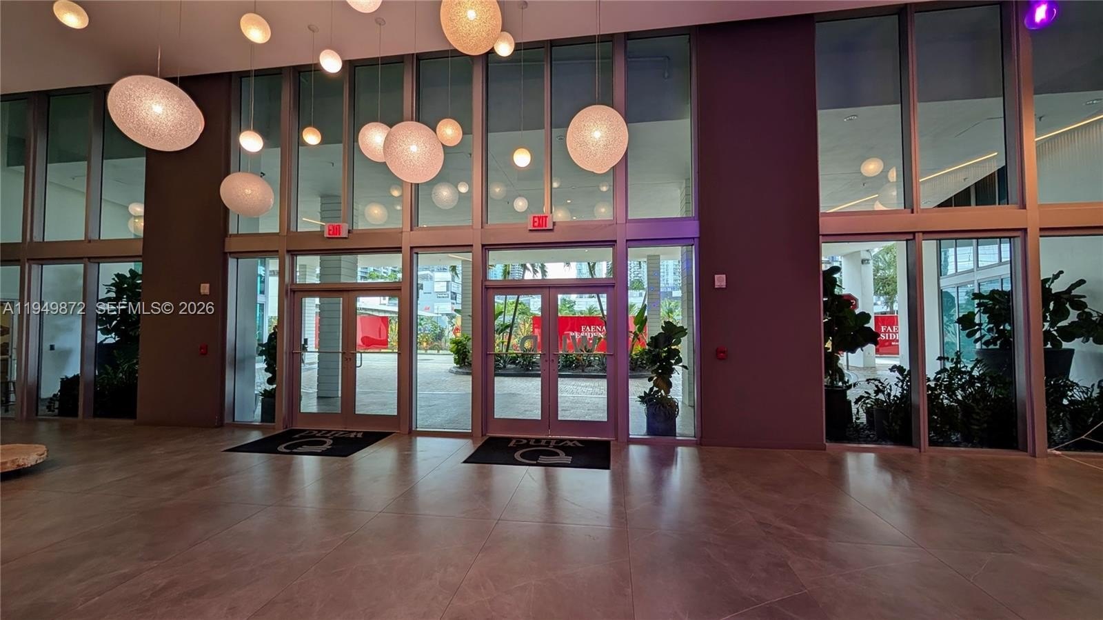 Condo 3BR 2BA - 350 S Miami Ave, Miami, FL
