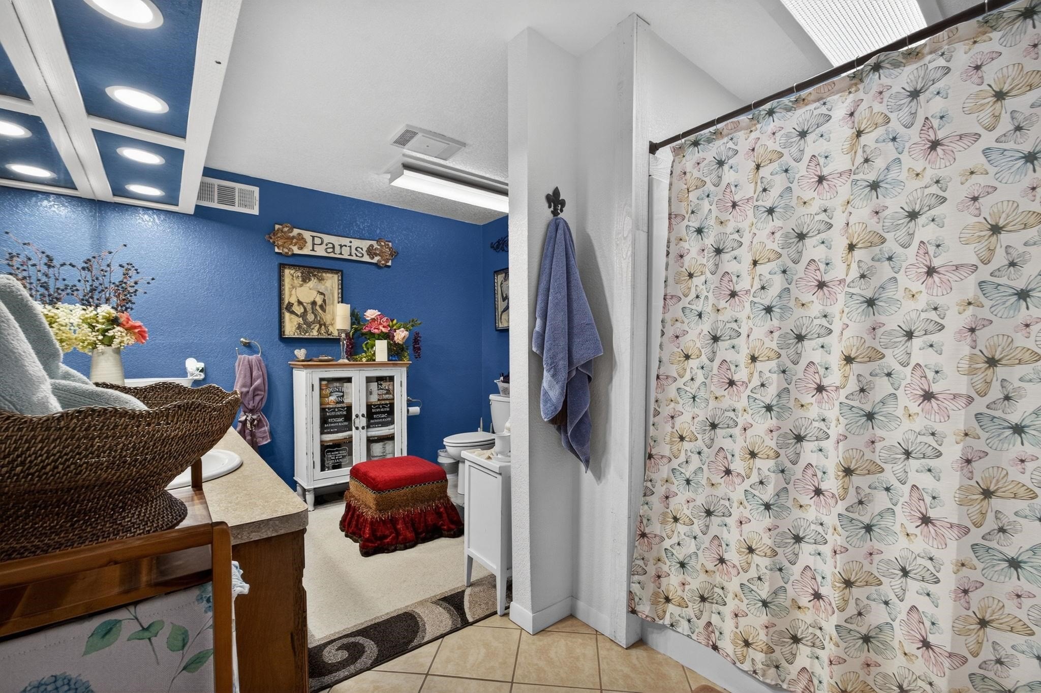 Single Family 3BR 2BA - 8021 Highway 12, Orange, TX