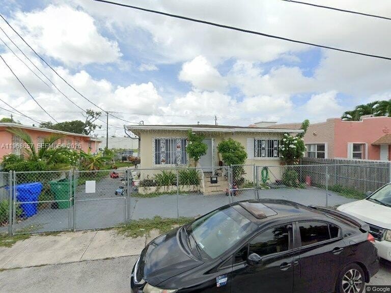 Duplex 5BR 3BA - 1781 NW 19th St, Miami, FL