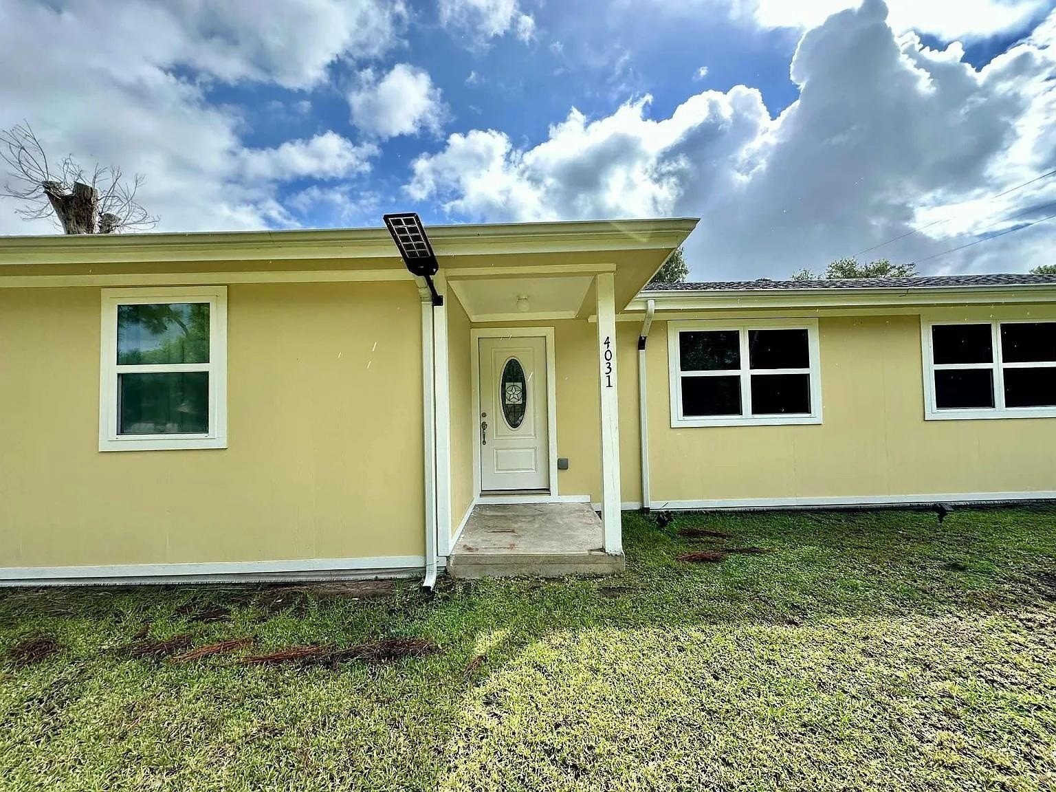Single Family 3BR 3BA - 4031 fairview, Orange, TX