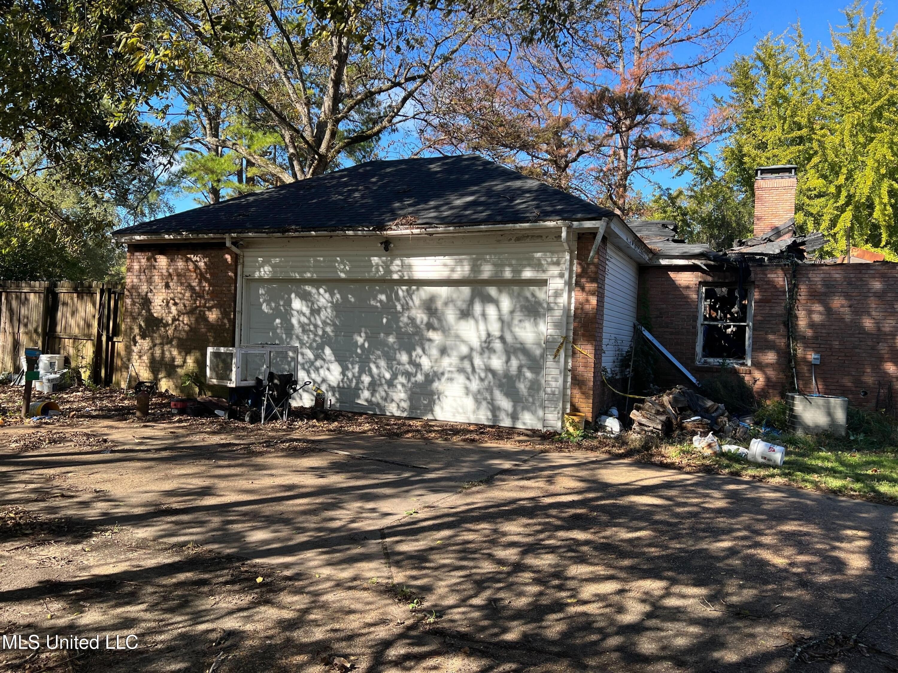 Single Family 2BR 2BA - 325 Oliver Avenue, Sledge, MS