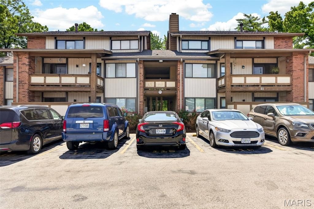 Condo 2BR 2BA - 11 Fairways Circle, St Charles, MO