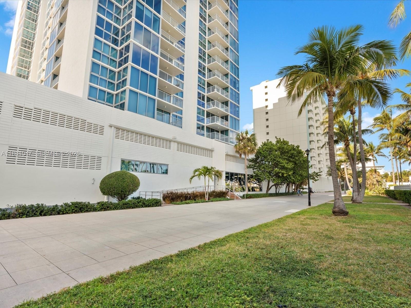 Condo 2BR 2BA - 2655 Collins Ave, Miami Beach, FL