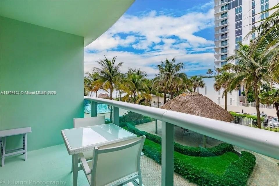 Condo 1BR 1BA - 3901 S Ocean Dr, Hollywood, FL