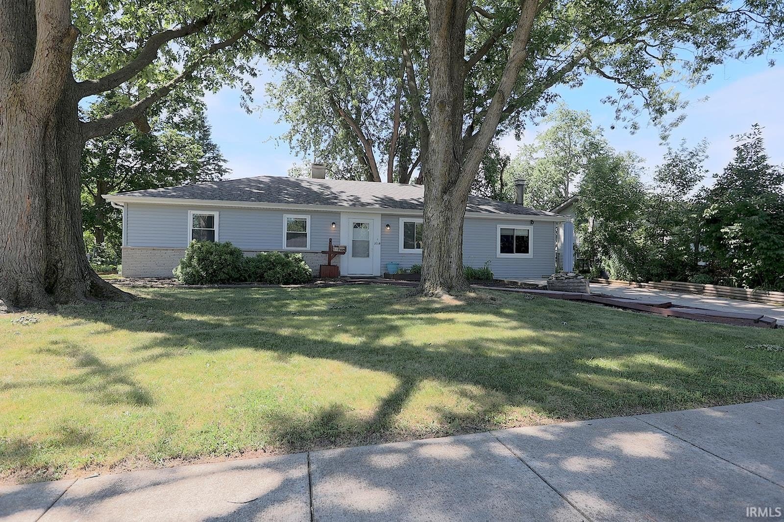 Single Family 3BR 1BA - 1014 Buckingham Drive, Fort Wayne, IN