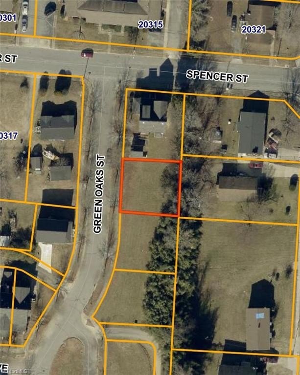 Single Family - 703 Green Oaks Street, Greensboro, NC