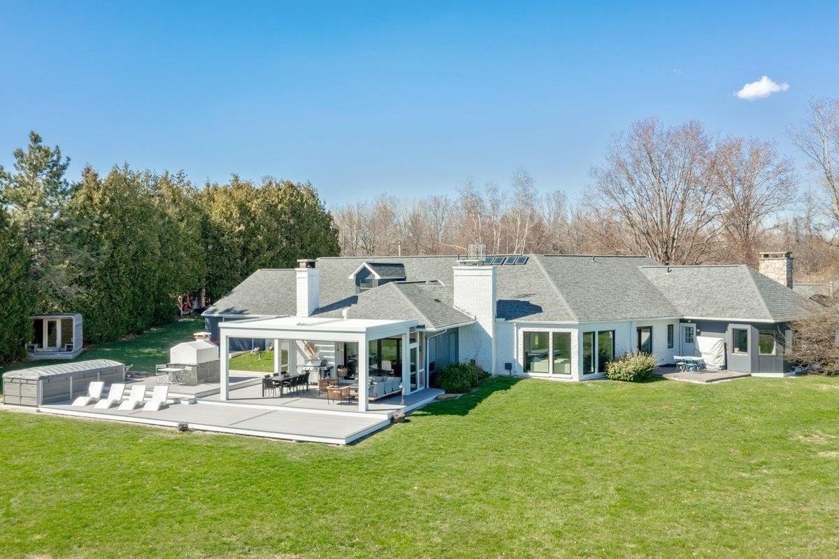 Single Family 3BR 5BA - 431 McGregor Point, Alburgh, VT