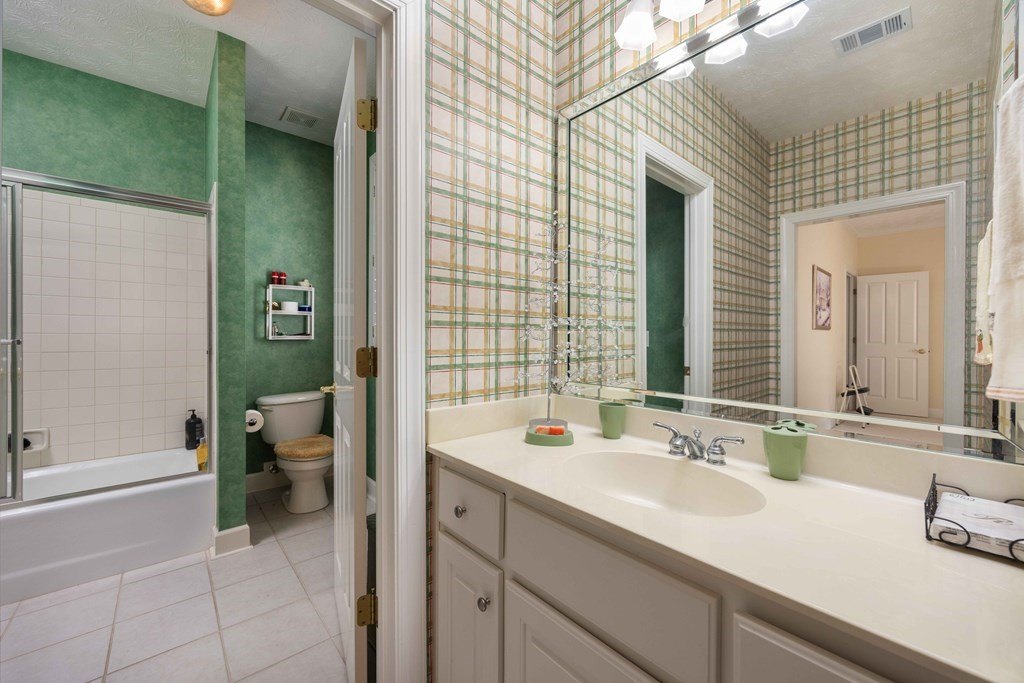 Single Family 5BR 5BA - 172-6 Almond Ridge Drive, Fortson, GA
