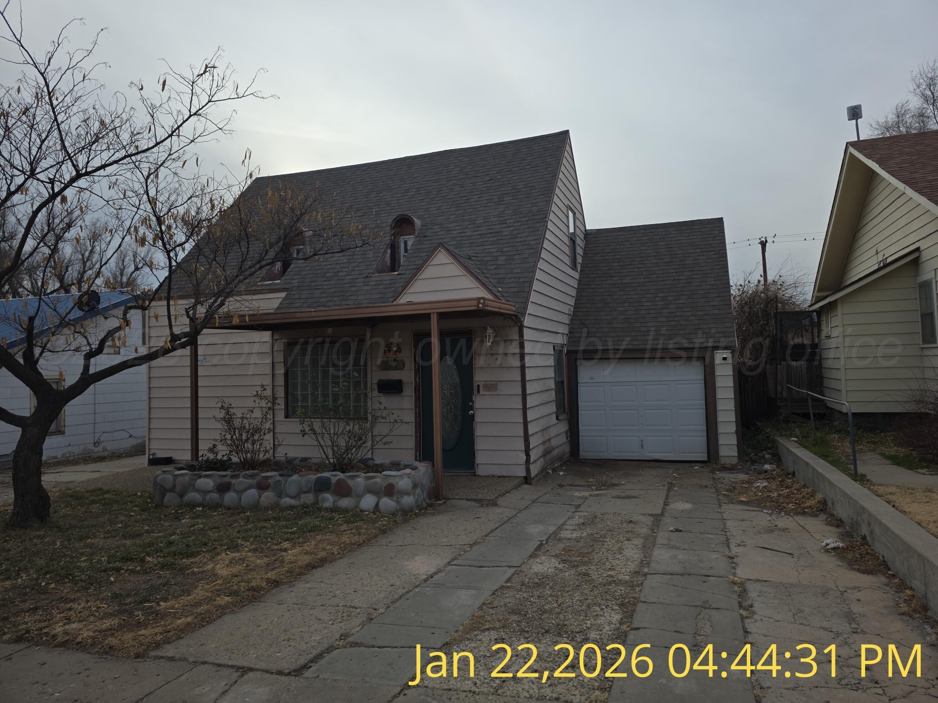 929 Mary Ellen St  