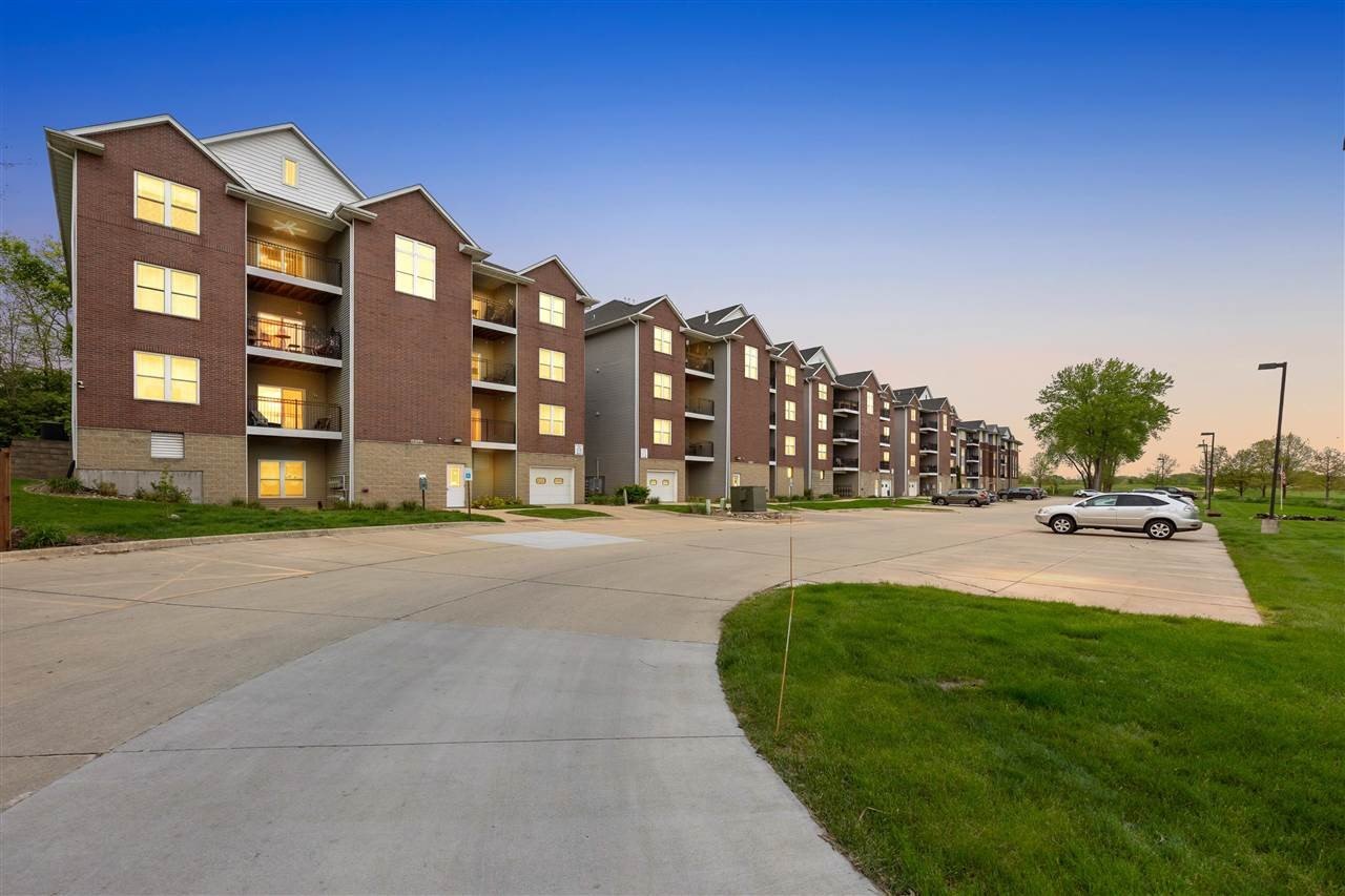 Condo 2BR 2BA - 1092 Walnut Ave, Riverside, IA