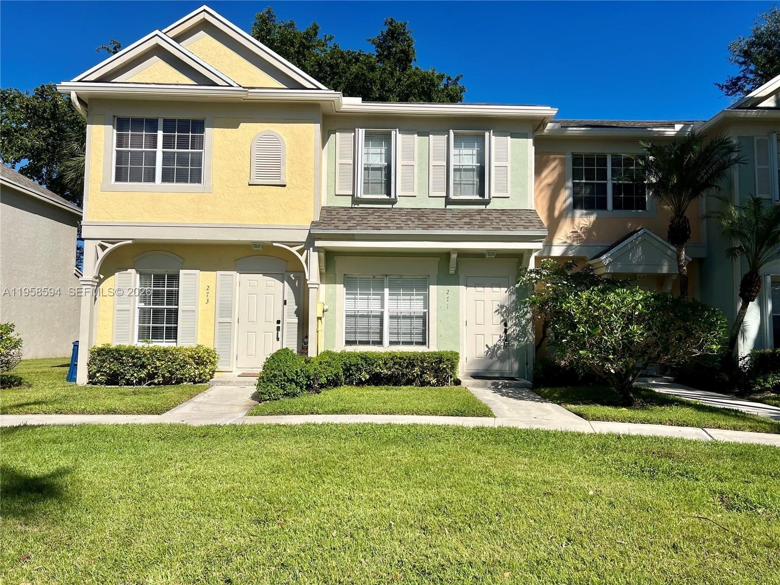 Single Family 2BR 3BA - 271 Duval Ct, Weston, FL