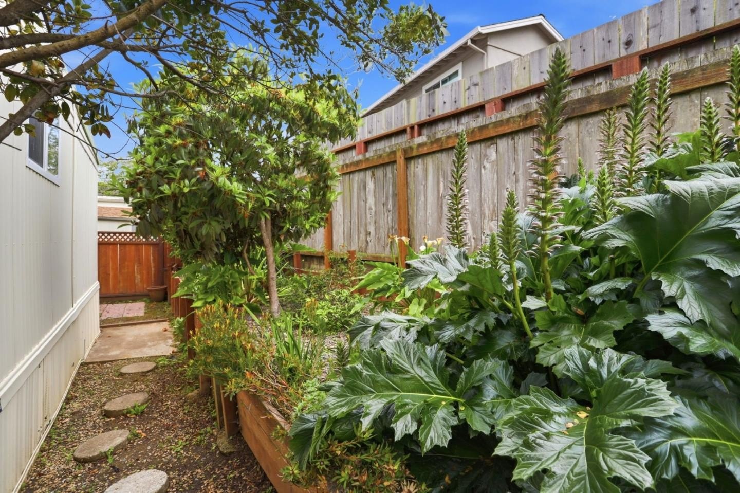 Manufactured Housing 2BR 1BA - 220 Mar Vista DR 41, SEACLIFF, CA