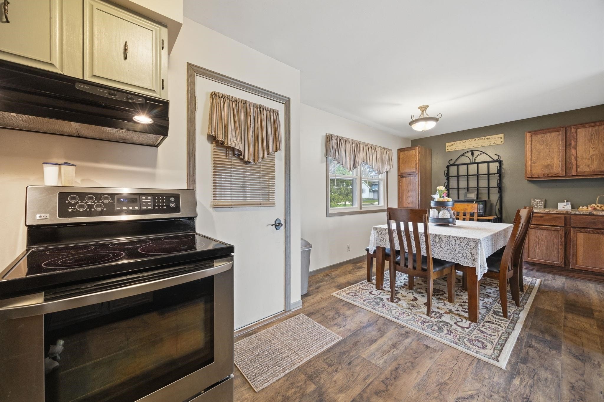 Single Family 4BR 2BA - 1213 Adrian Boulevard, Fort Atkinson, WI