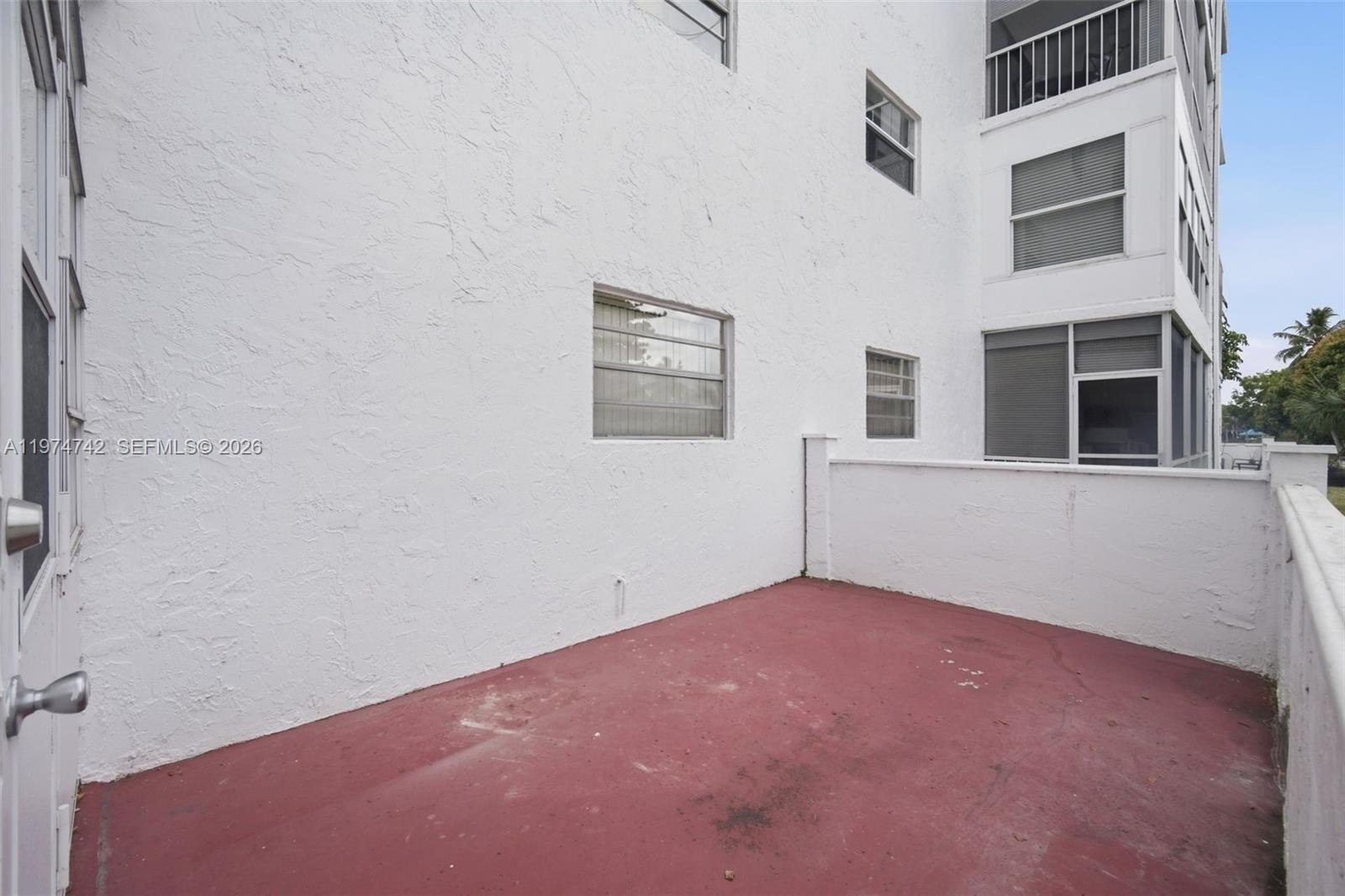 Condo 2BR 2BA - 4270 NW 40th St, Lauderdale Lakes, FL