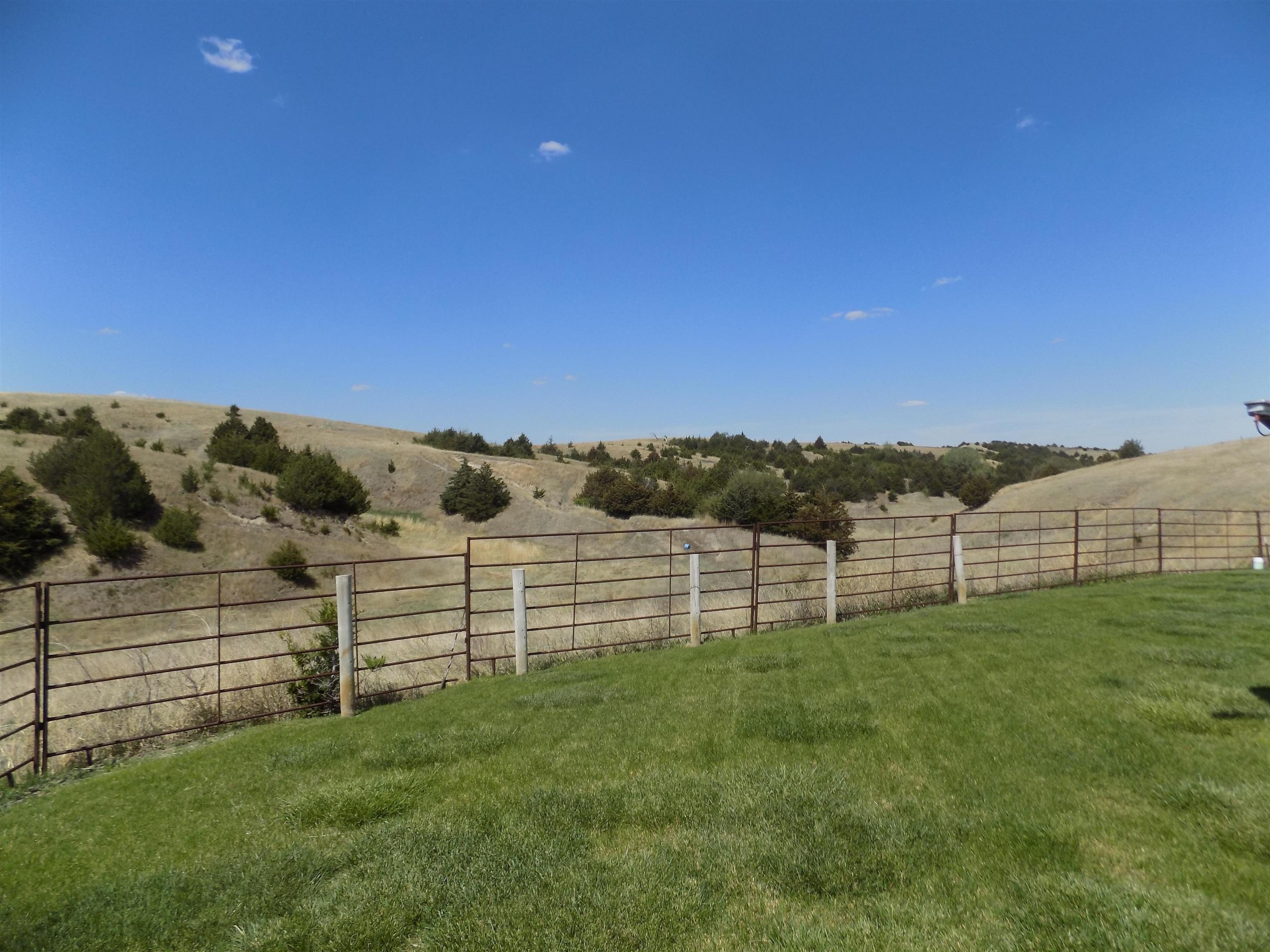 Single Family - 79131 Hwy 21, Broken Bow, NE