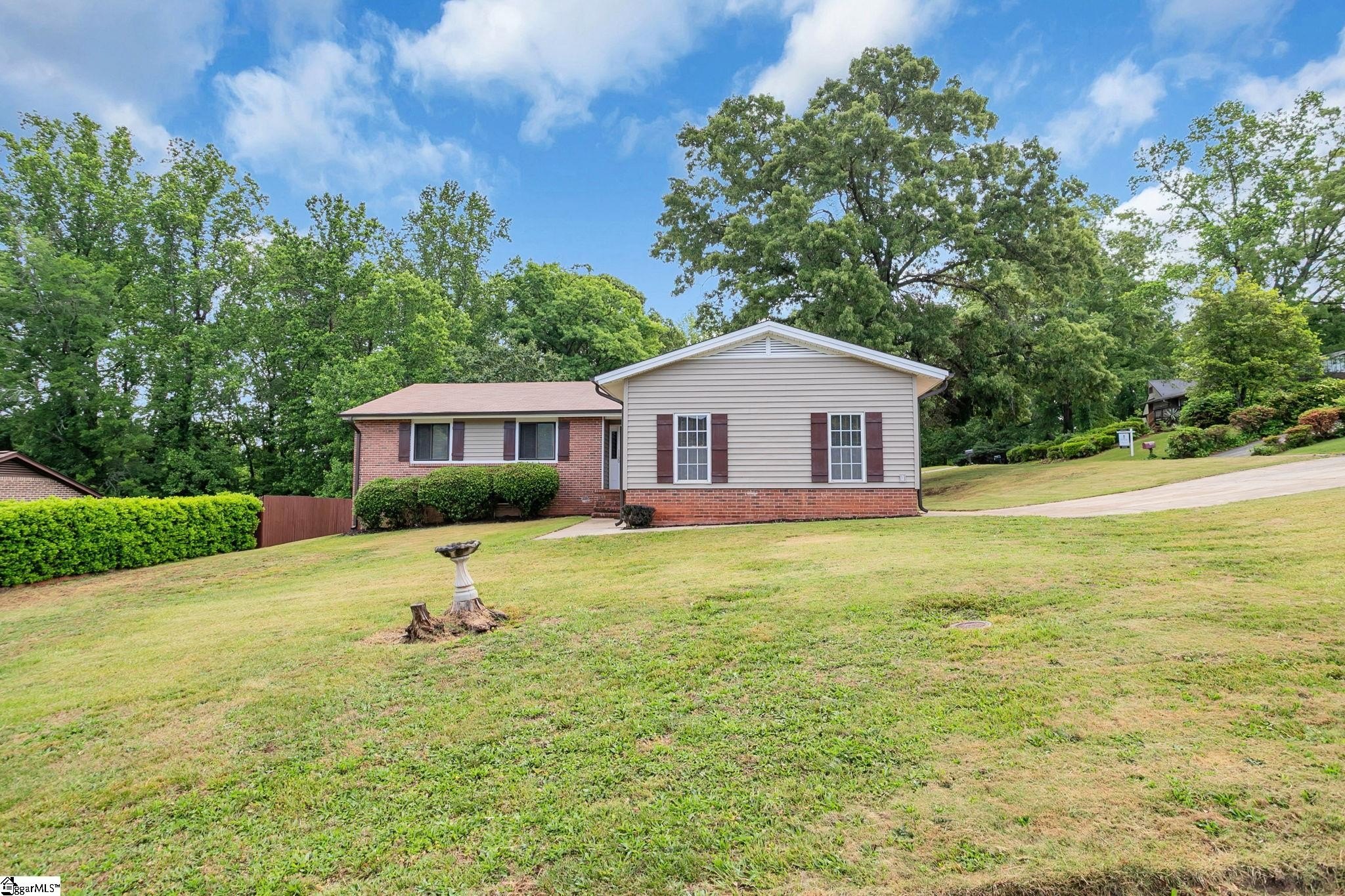 Single Family 3BR 2BA - 1100 Charter Oak Drive, Taylors, SC