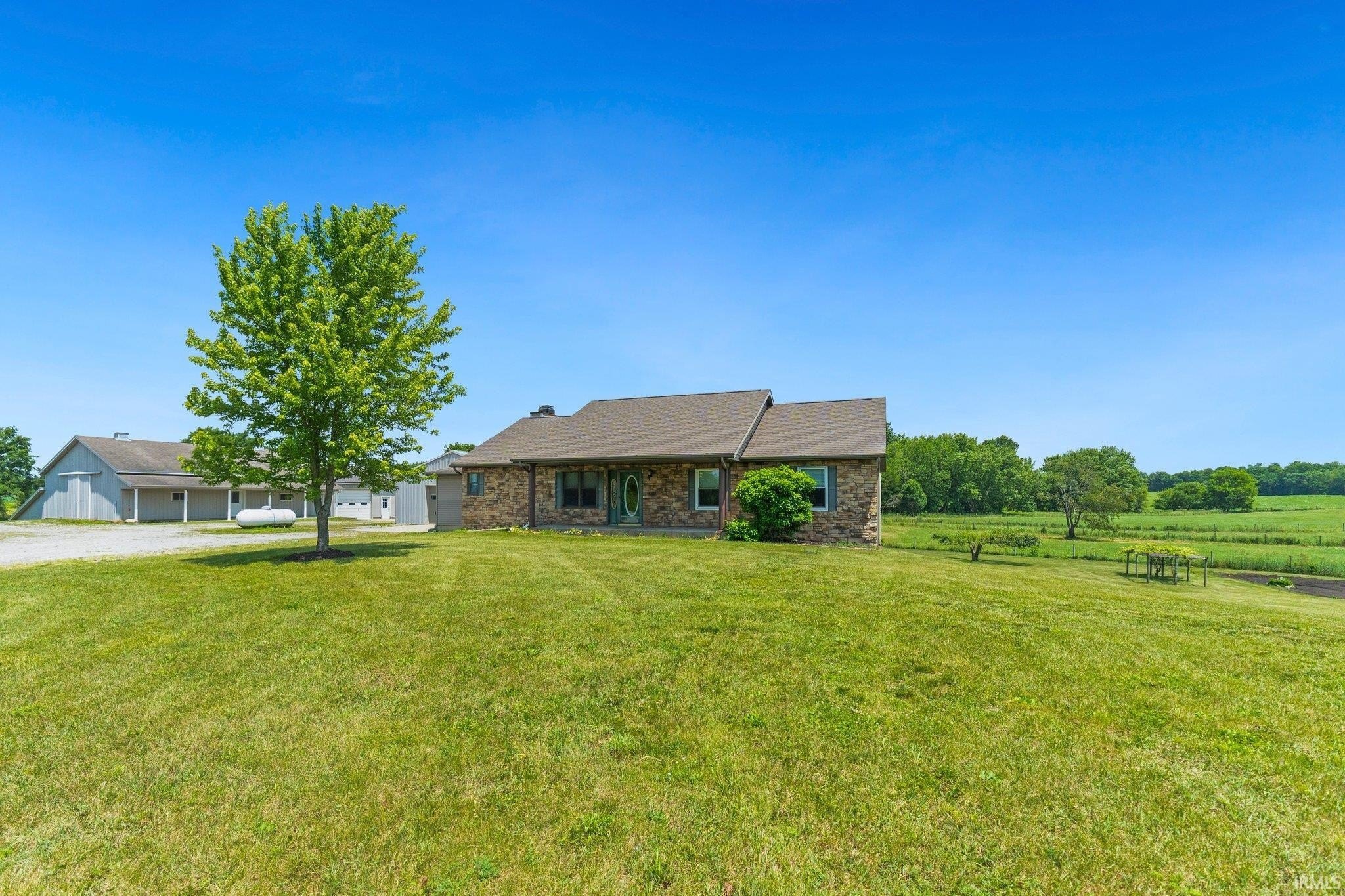 Single Family 4BR 3BA - 2150 N Us Highway 33, Kimmell, IN