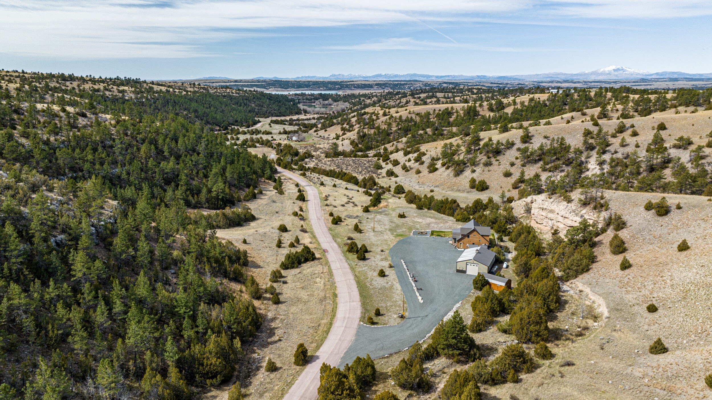 Single Family 3BR 3BA - 747 Lakeside Drive, Guernsey, WY