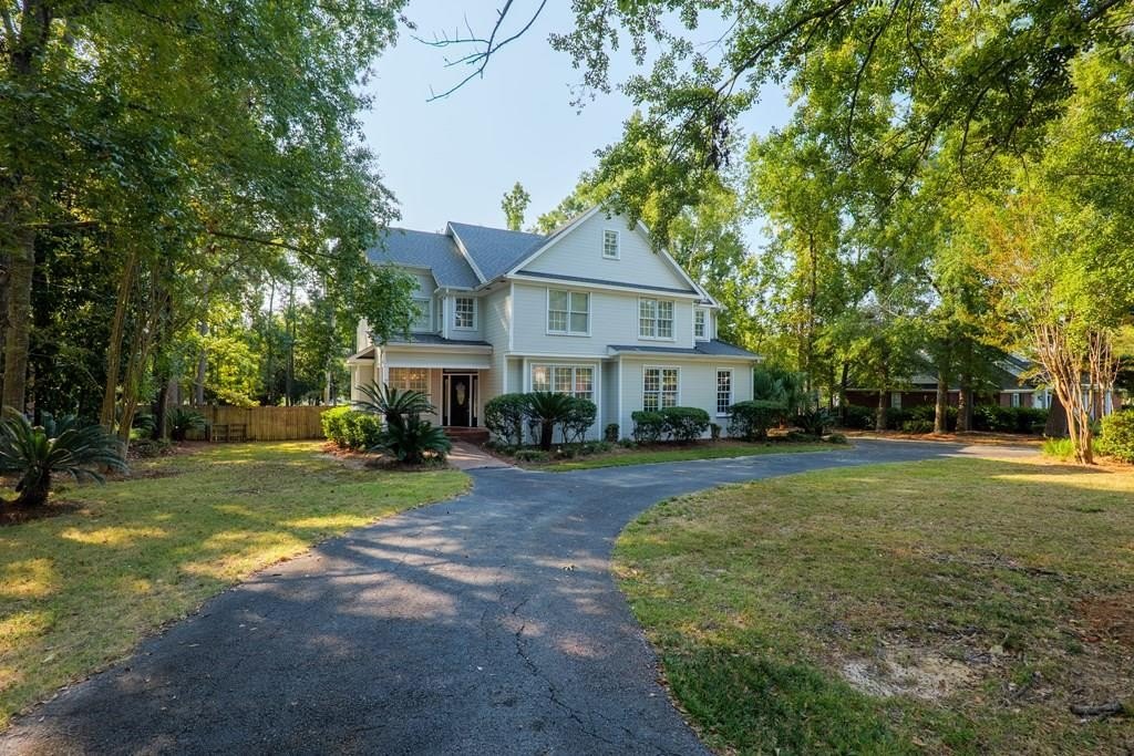 Single Family 4BR 3BA - 745 Lake Laurie Drive, Valdosta, GA