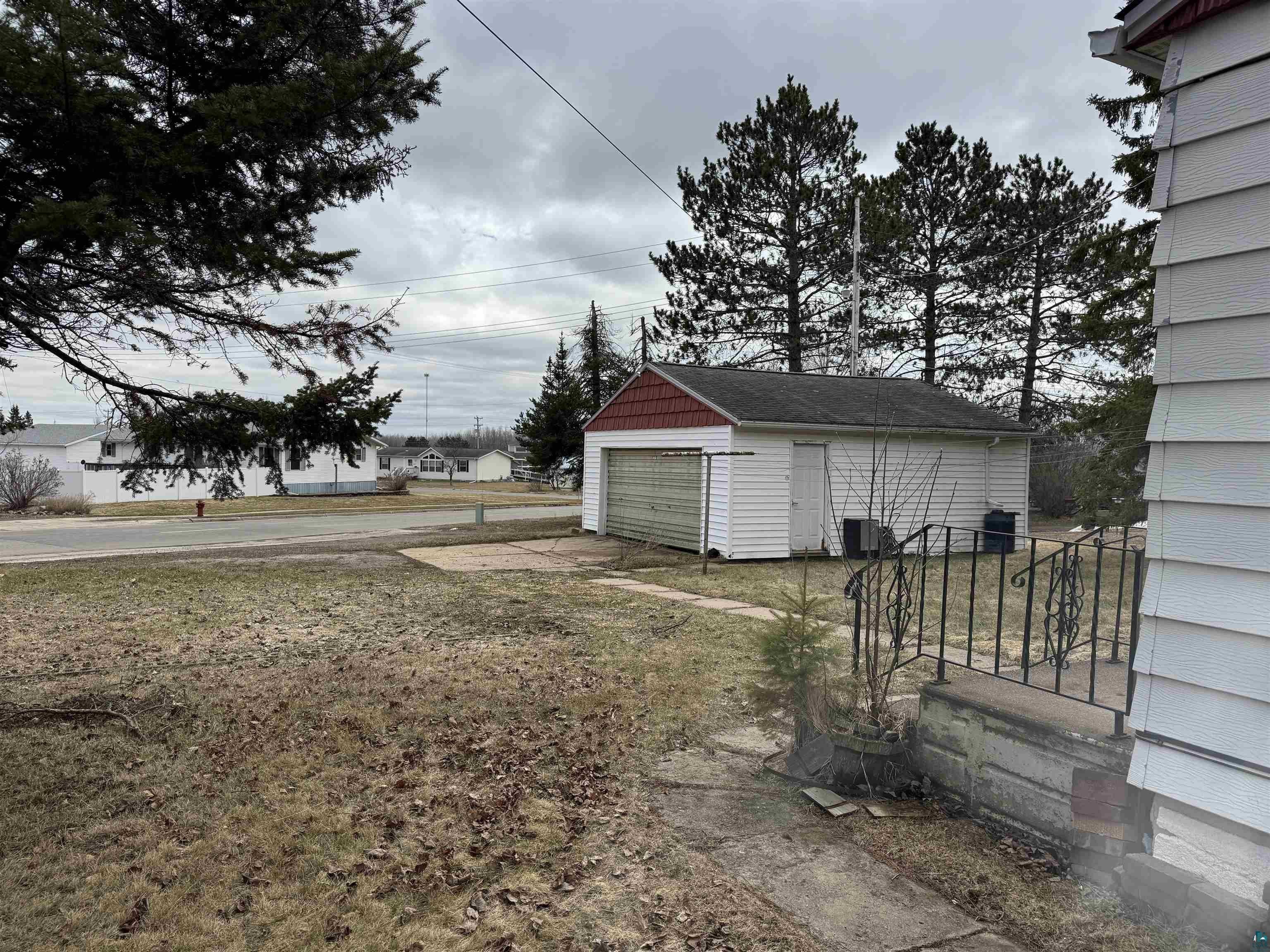 Other 2BR 2BA - 512 Memorial Dr, Buhl, MN