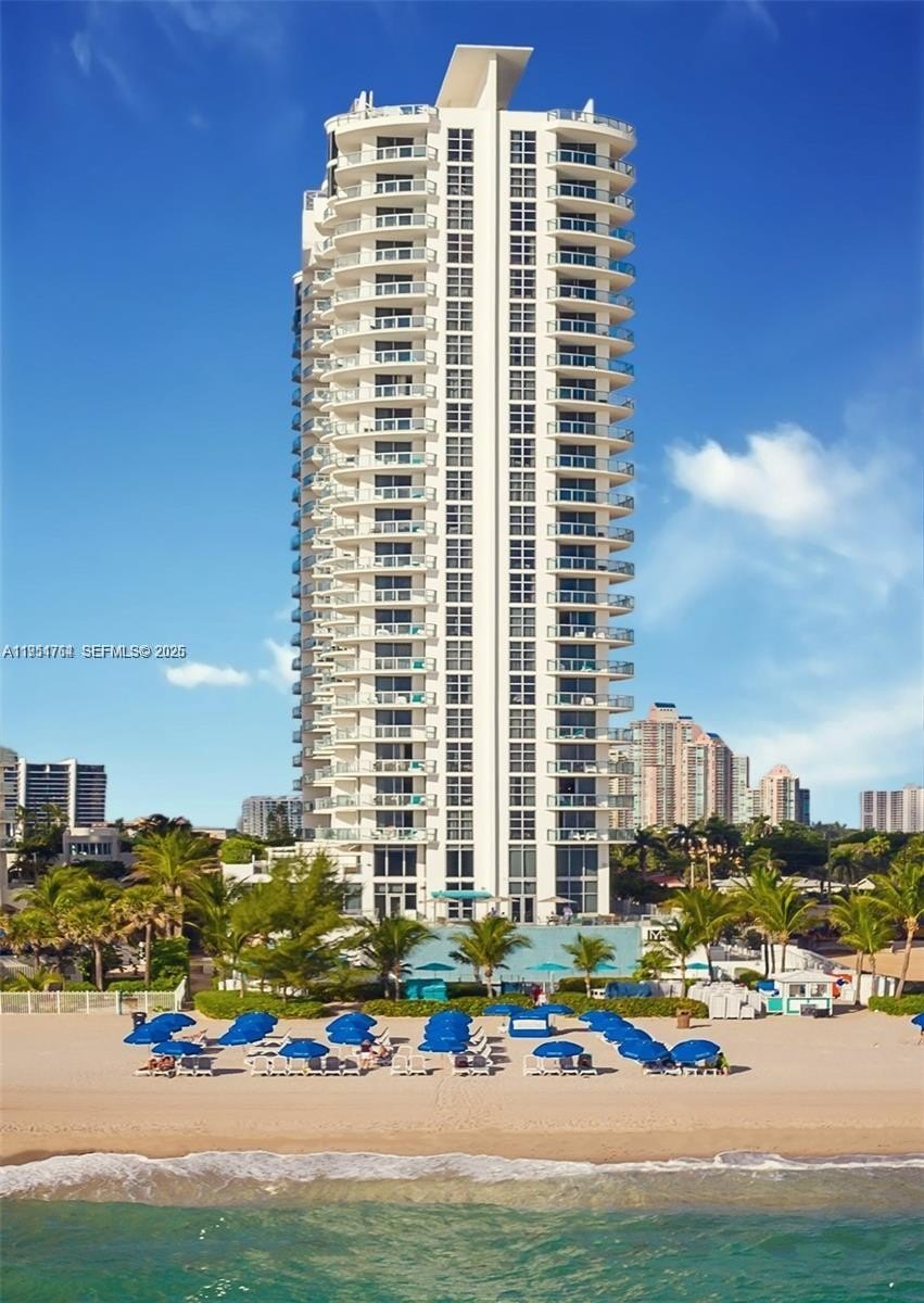 Condo 1BR 1BA - 18683 Collins Ave, Sunny Isles Beach, FL