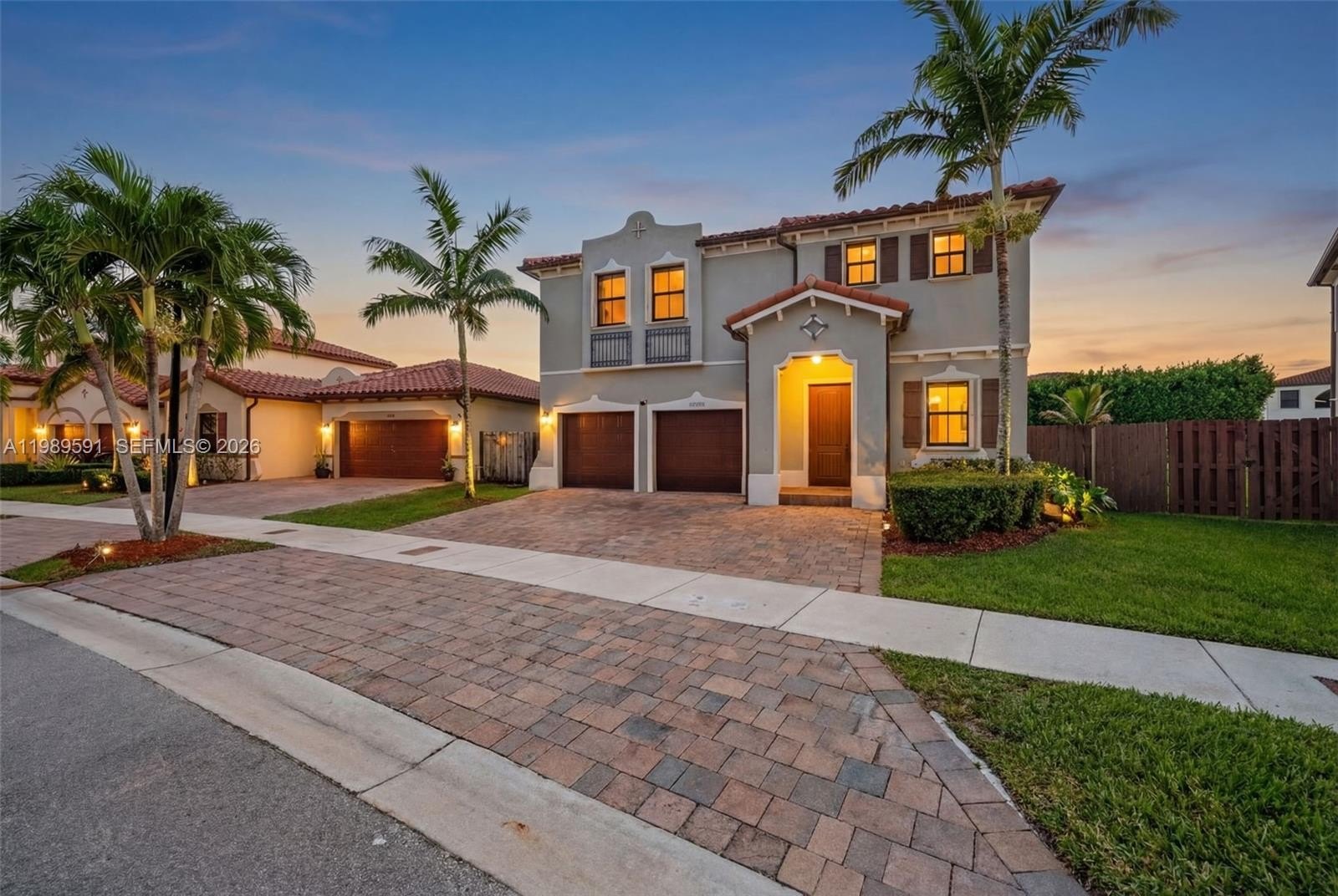 Single Family 6BR 4BA - 17340 SW 154th Pl, Miami, FL