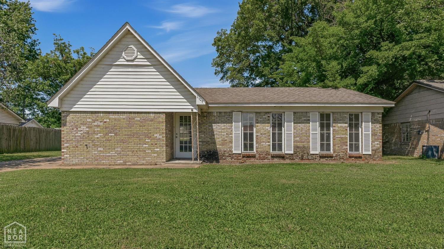 Single Family 3BR 2BA - 1109 Leawood Street, Blytheville, AR