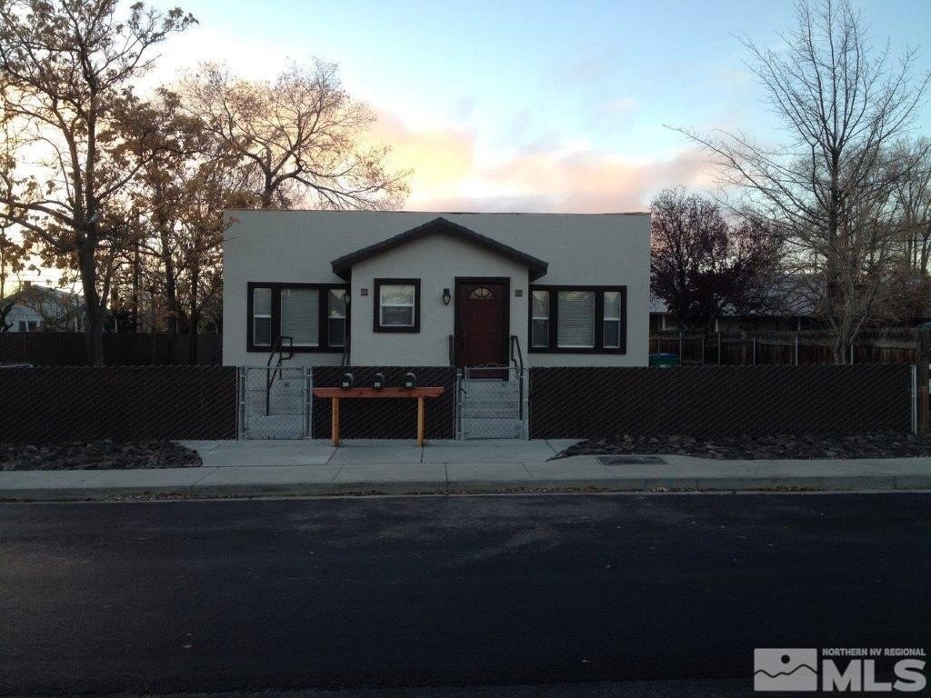 Triplex 7BR 4BA - 462 Laurel Street, Reno, NV