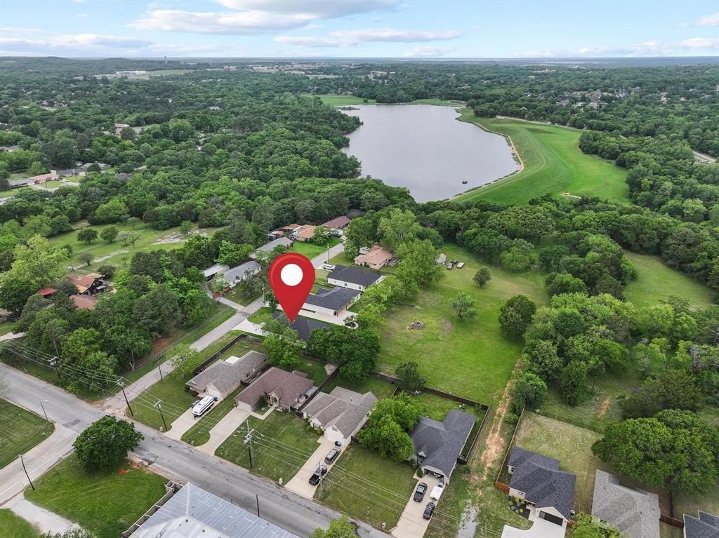 Single Family 4BR 3BA - 1838 S Park Avenue, Denison, TX