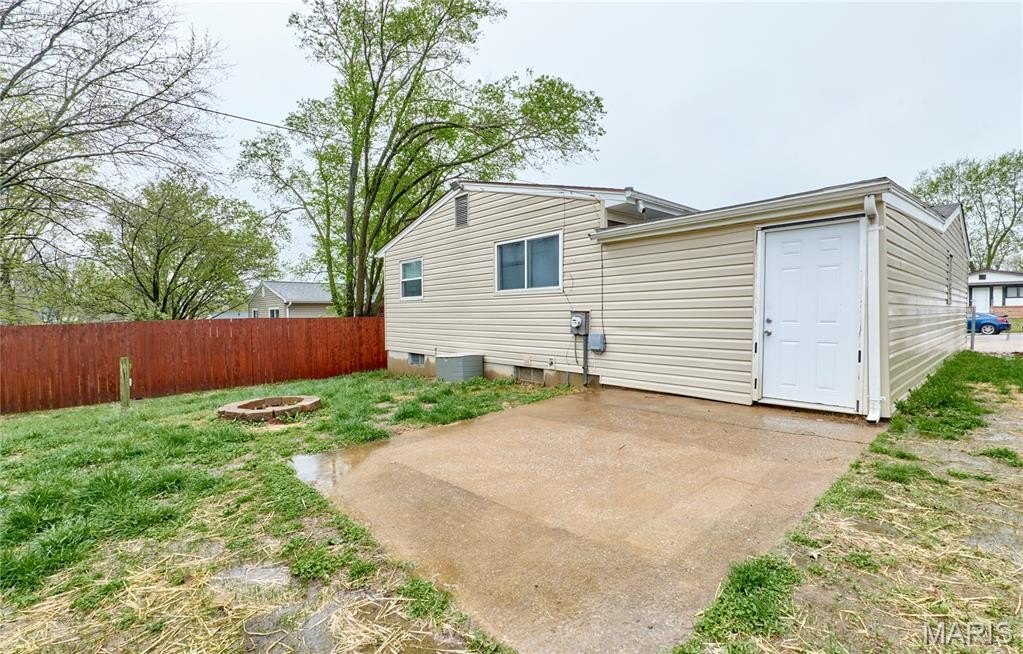 Single Family 3BR 1BA - 1422 Ramona Lane, St Charles, MO