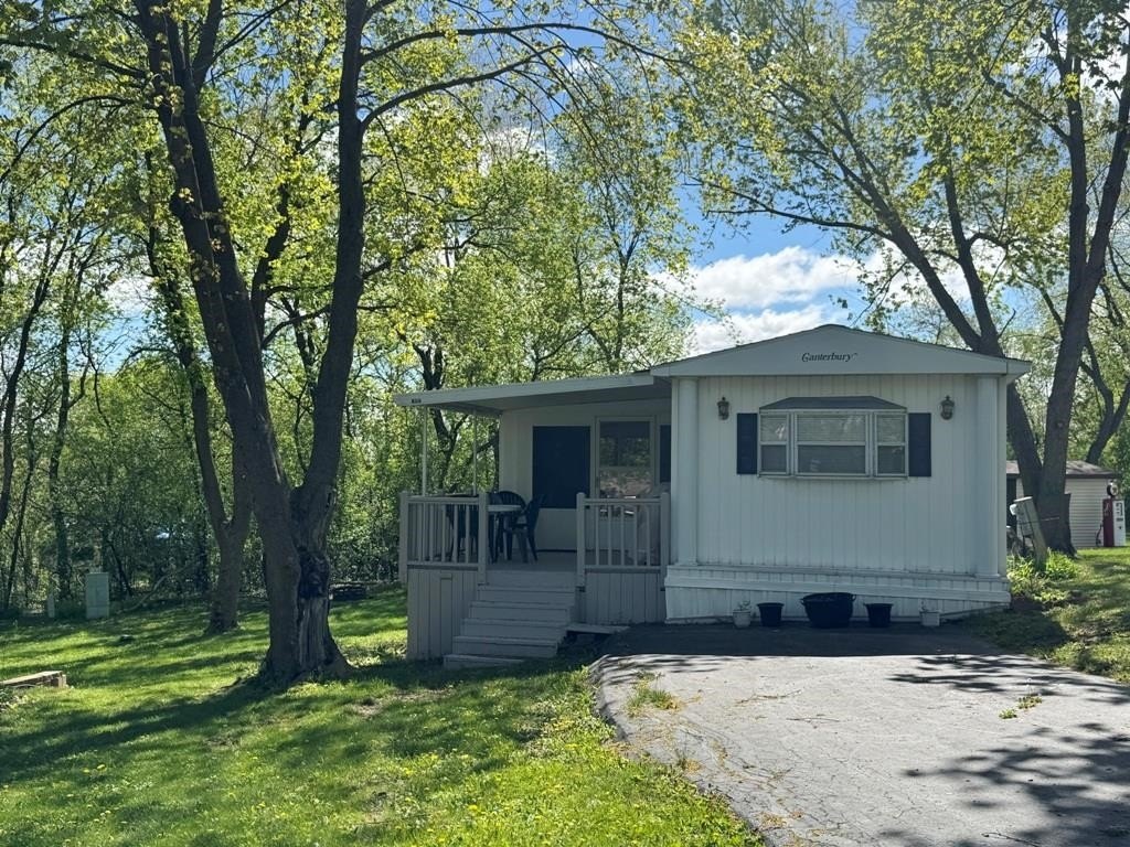 Manufactured Housing 1BR 1BA - 424 Skyline Drive, Edgerton, WI