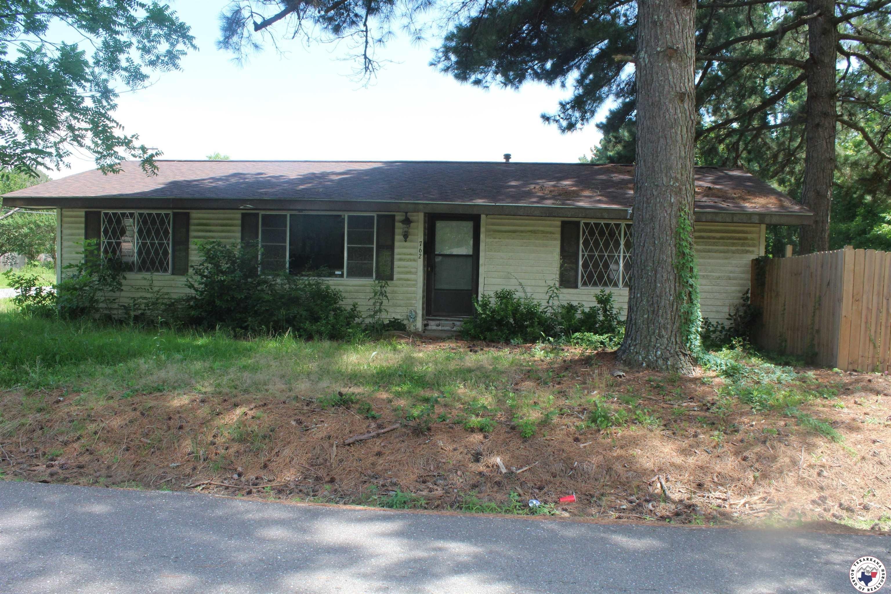 Single Family 3BR 2BA - 762 ASH ST., Prescott, AR