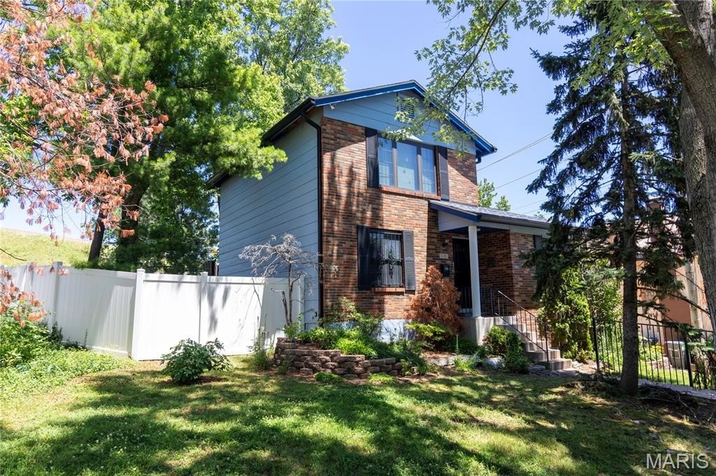 Single Family 2BR 2BA - 6941 Wise Avenue, St Louis, MO
