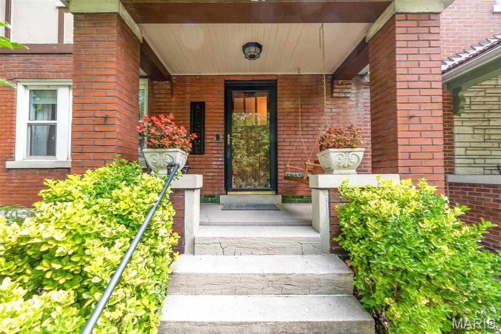 Single Family 3BR 1BA - 20 Lawn Place, St Louis, MO