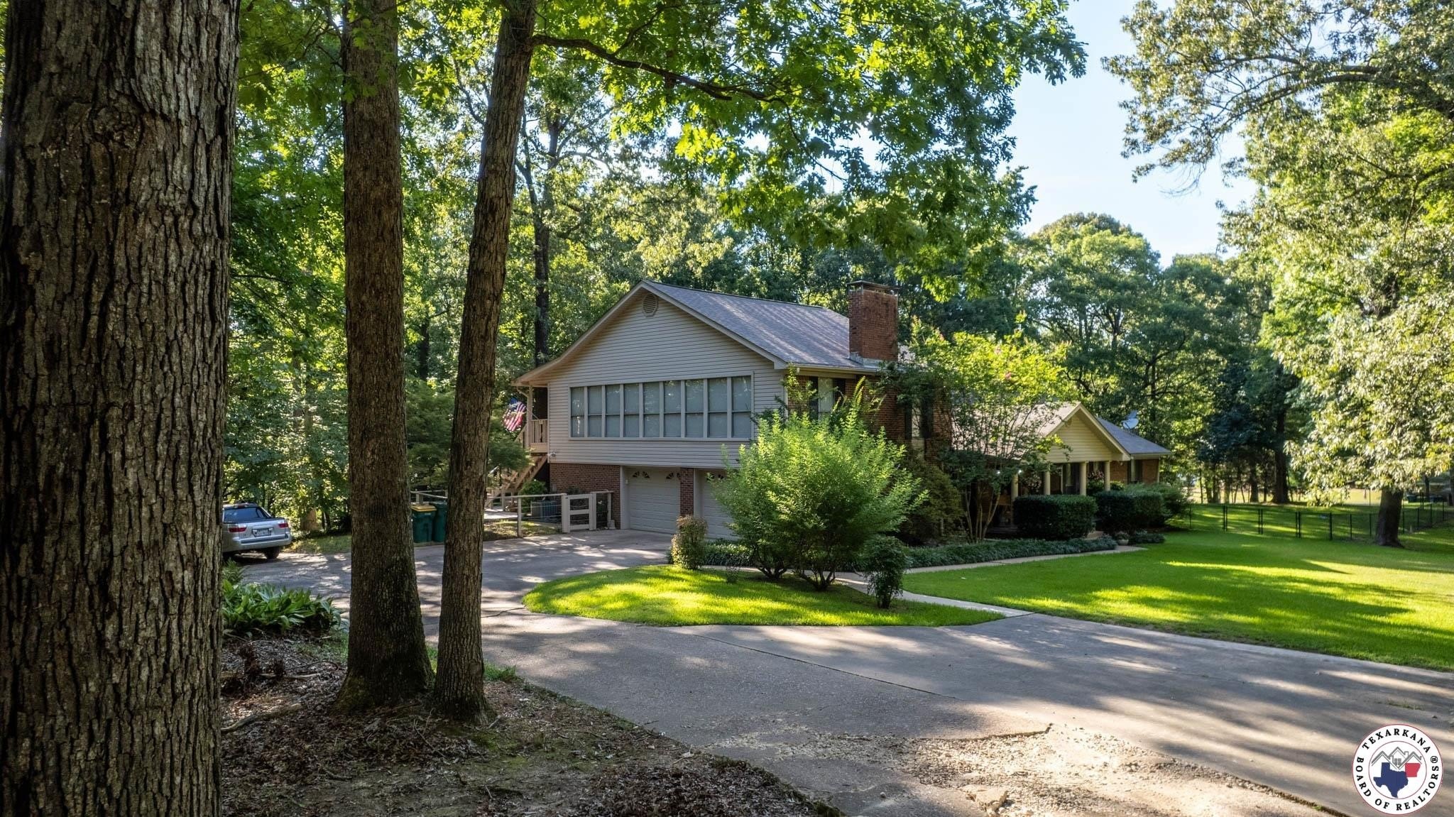 Single Family 3BR 4BA - 6 High Point Dr., Texarkana, TX