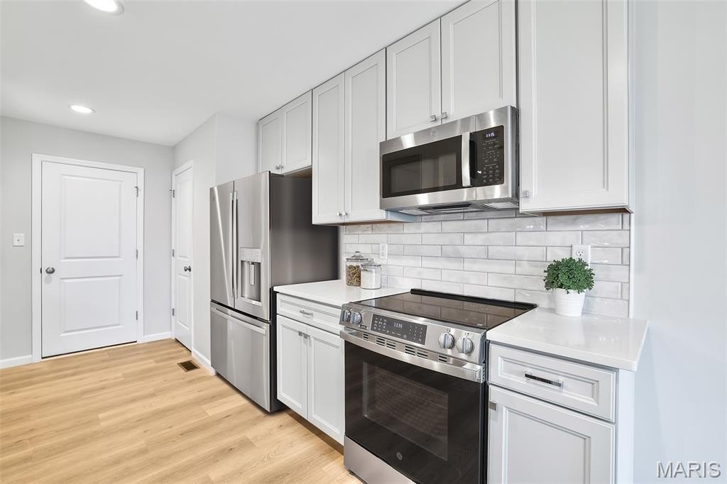 Single Family 3BR 2BA - 2 Burlington at Rosewood Grove, Lake St Louis, MO