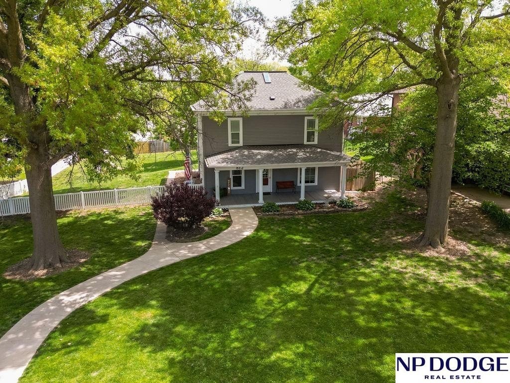 Single Family 4BR 2BA - 812 S 16 Street, Blair, NE