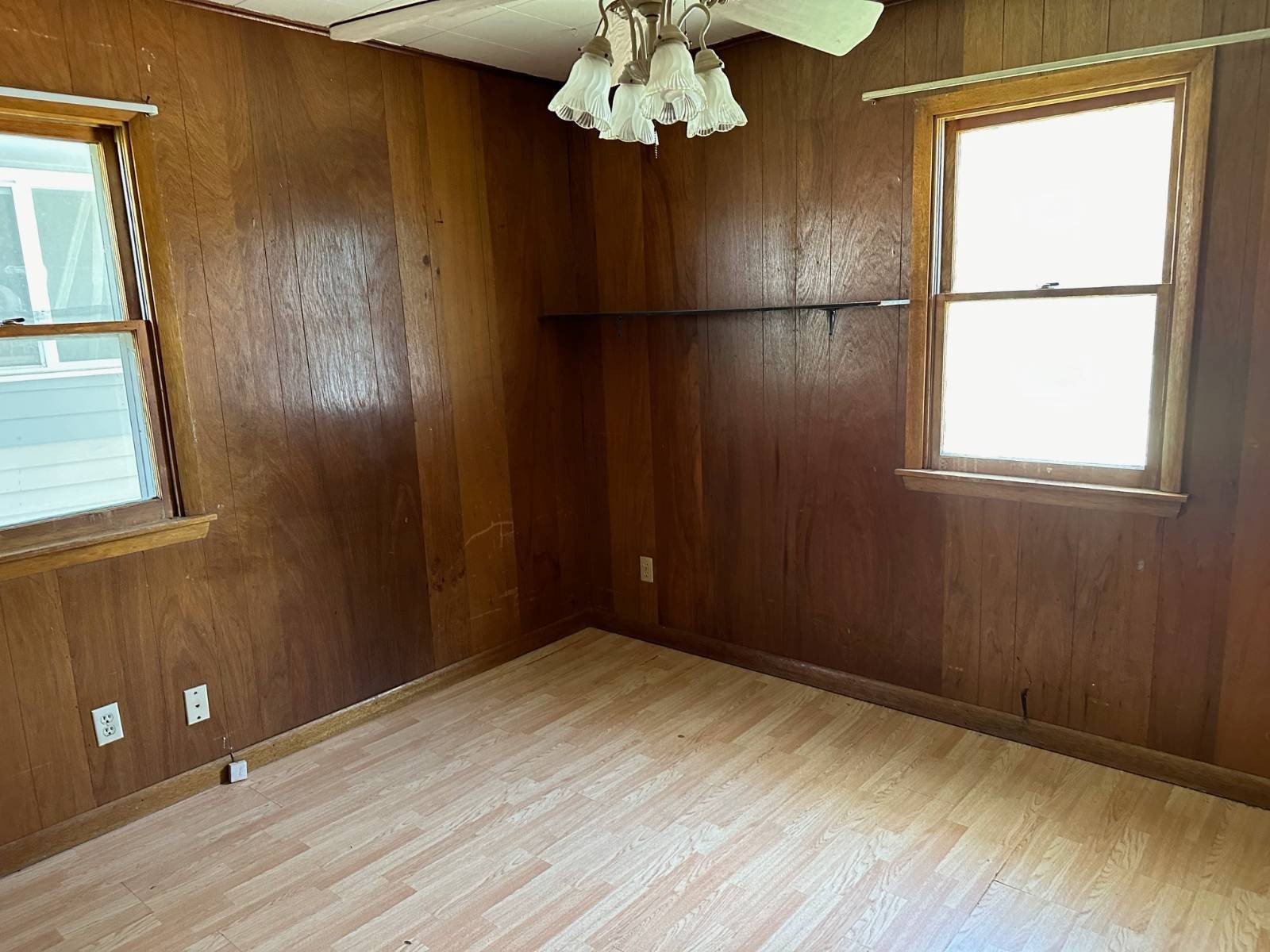 Single Family 3BR 2BA - 706  West H Street, Ogallala, NE