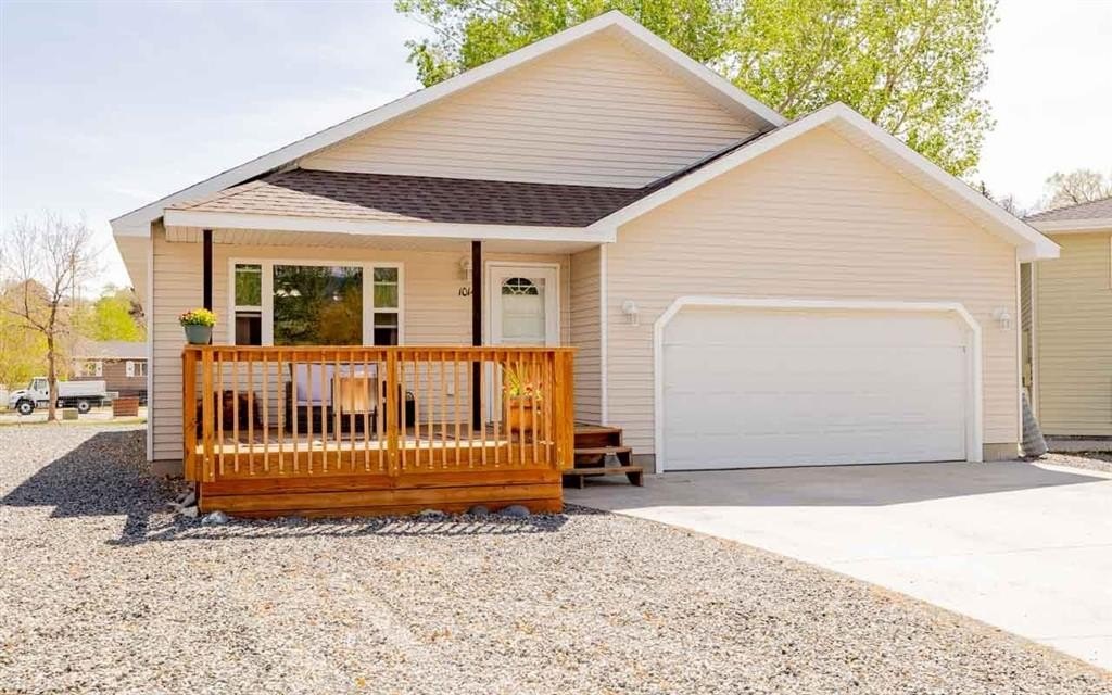 Single Family 3BR 2BA - 1014 Glade Ct, Cody, WY