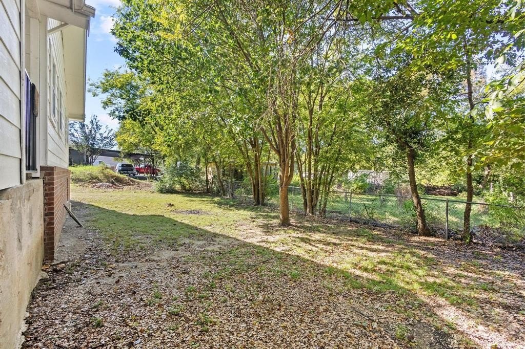 Single Family 4BR 2BA - 904 S Gribble Street, Sherman, TX