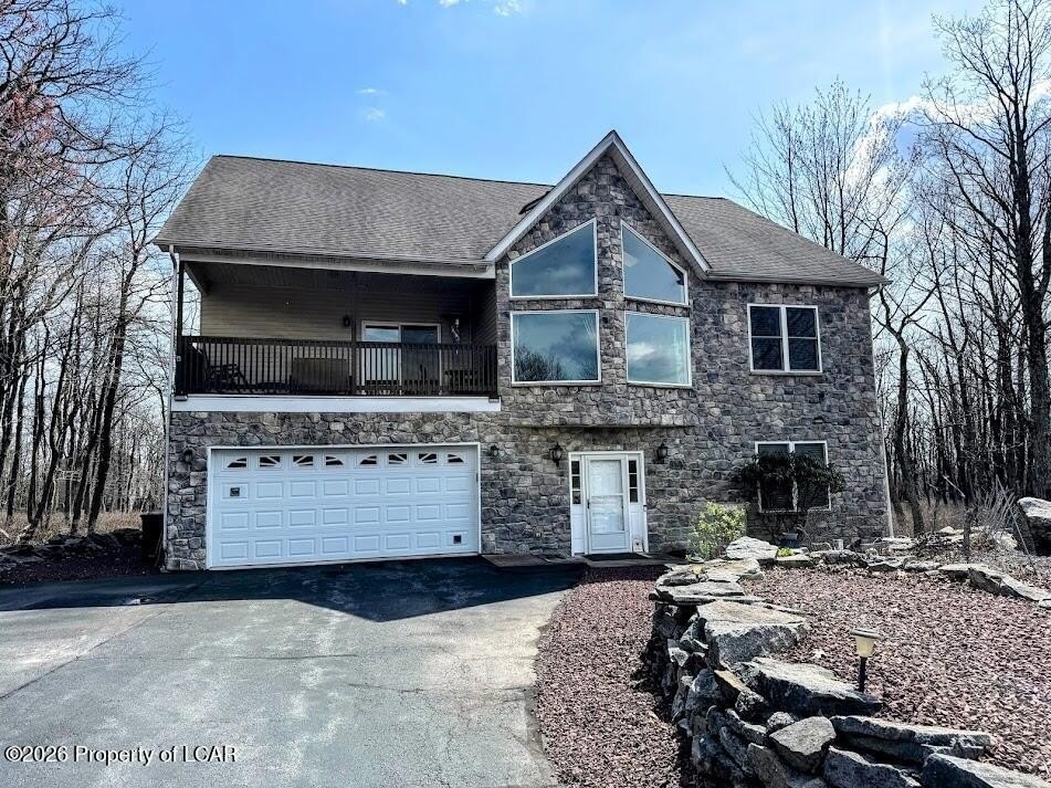 Single Family 5BR 3BA - 39 Summit Road, Hazleton, PA